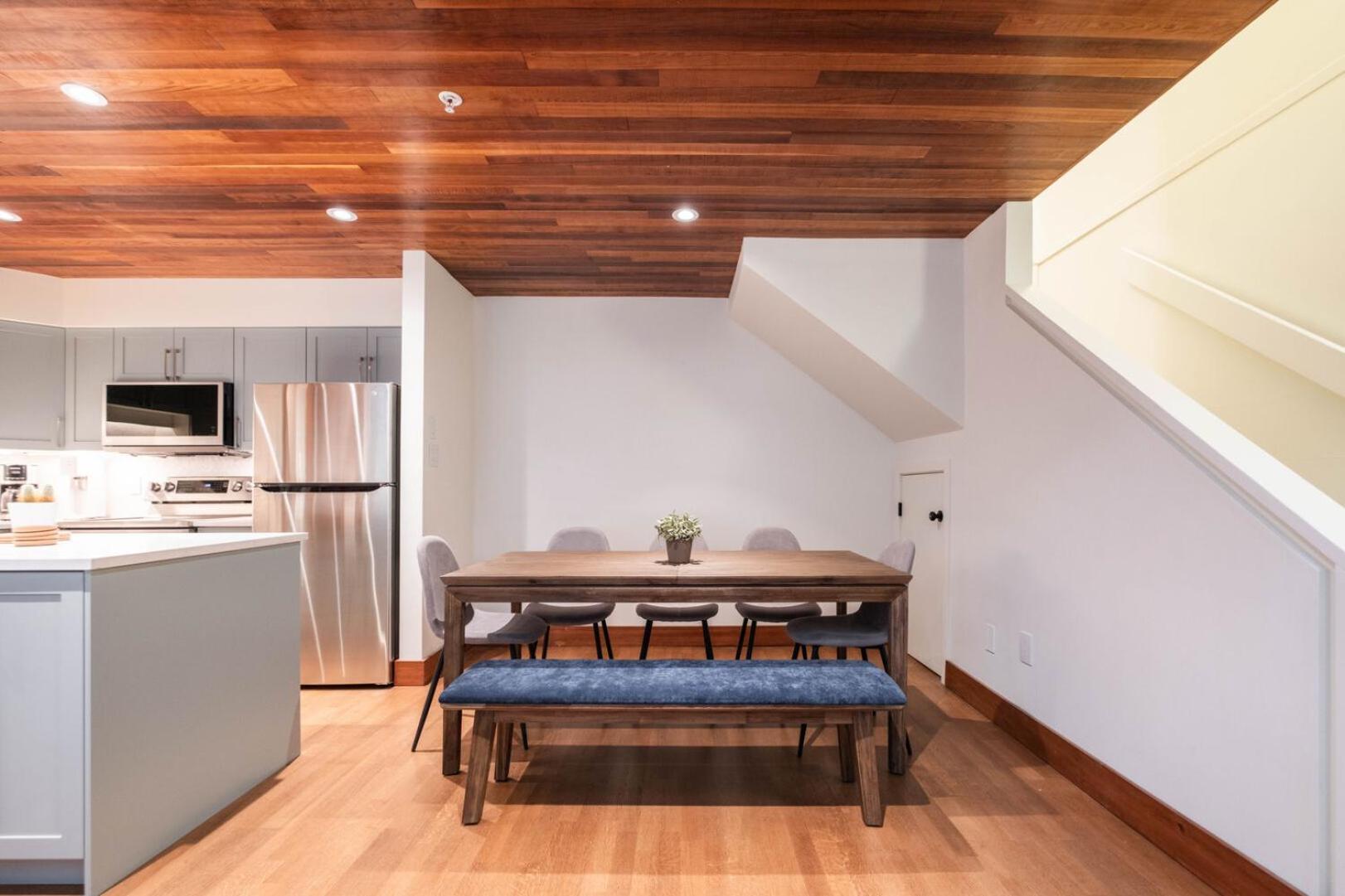 Snowberry By Outpost Whistler Villa ภายนอก รูปภาพ