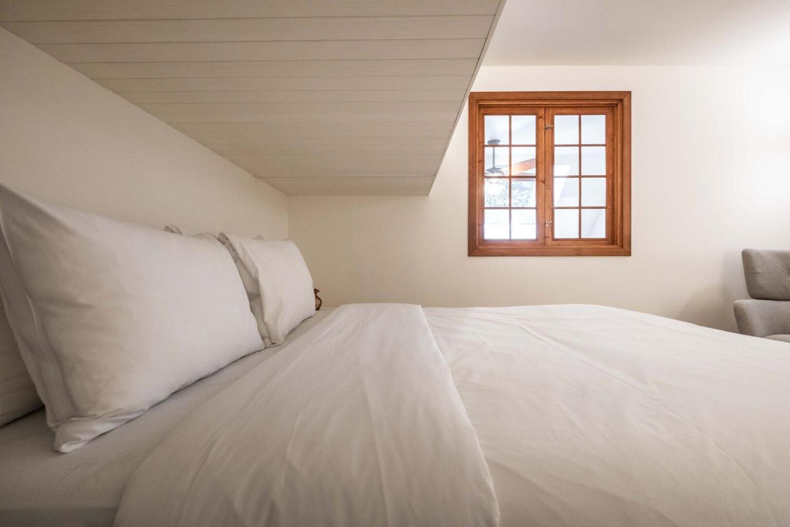 Snowberry By Outpost Whistler Villa ภายนอก รูปภาพ