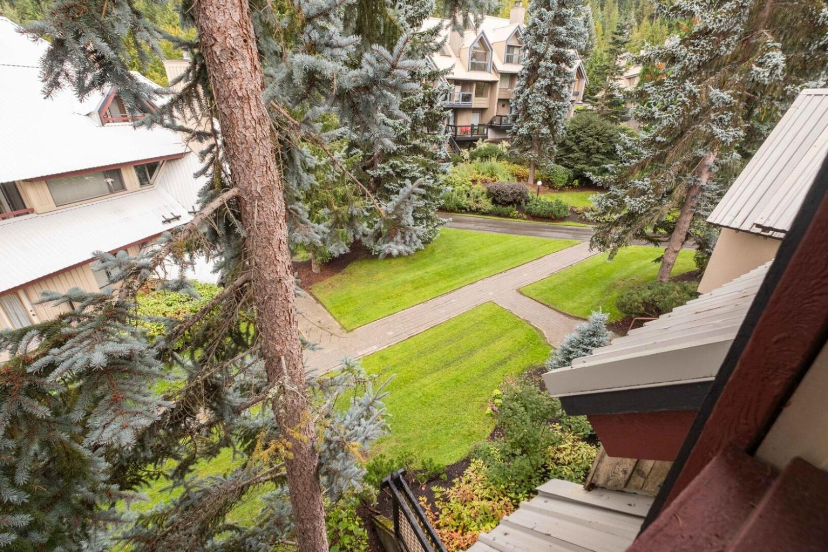 Snowberry By Outpost Whistler Villa ภายนอก รูปภาพ